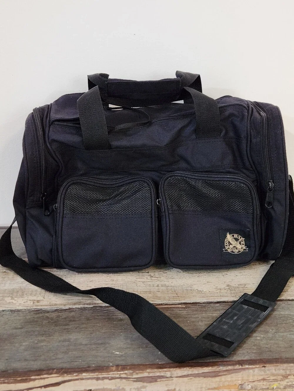 ✨️Eddie Bauer Black Cargo Duffel Bag 18